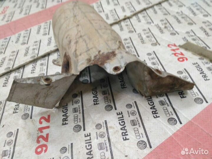 Защитный экран выпускного коллектора Citroen C4 2