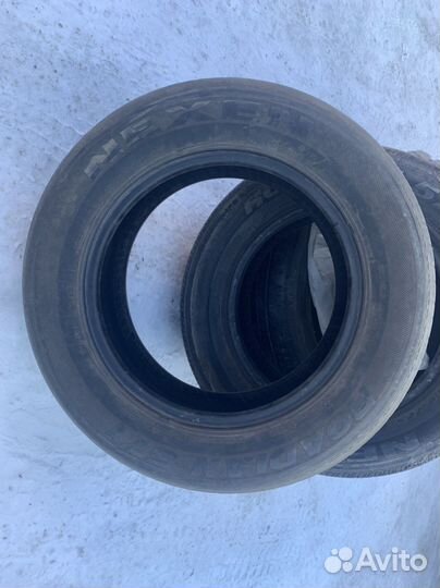 Nexen Roadian 571 235/65 R17