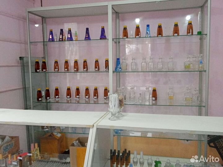 Торговое оборудование, можно вместе с парфюмом