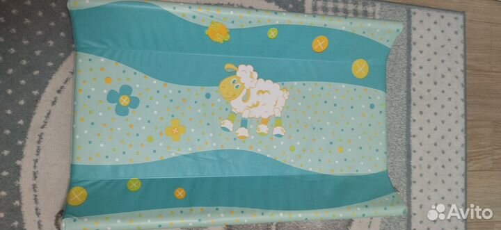 Пеленальный столик на кроватку