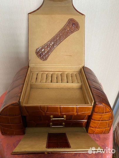 Шкатулка натуральная кожа