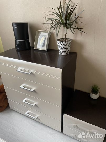 Спальный гарнитур