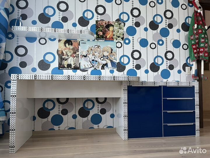 Письменный стол