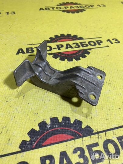 Кронштейн двигателя Vw Polo 5 1.6 CWV 2018