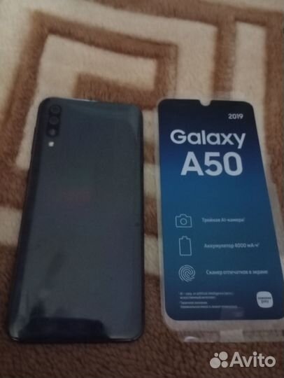 Samsung Galaxy A50, 4/64 ГБ