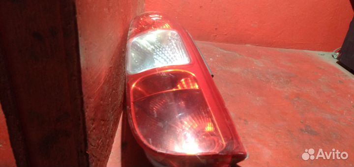 Ситроен С8 фонарь задний правый Citroen C8