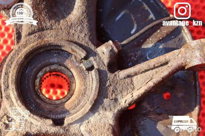 Кулак в сборе передний правый Mazda 6 GH