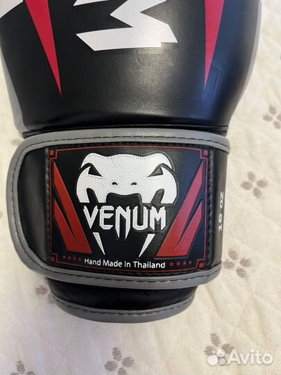 Боксерские перчатки venum Elite Boxing Gloves