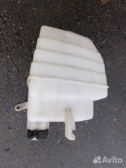 Бачок влагоотделителя Toyota Corolla Fielder ZZE12