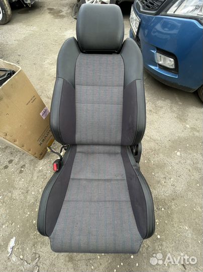 Салон momo в сборе Subaru Legacy be