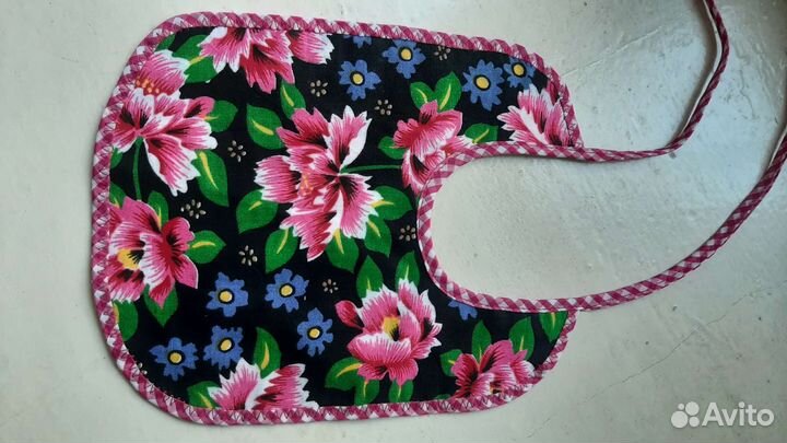 Нагрудник для кормления