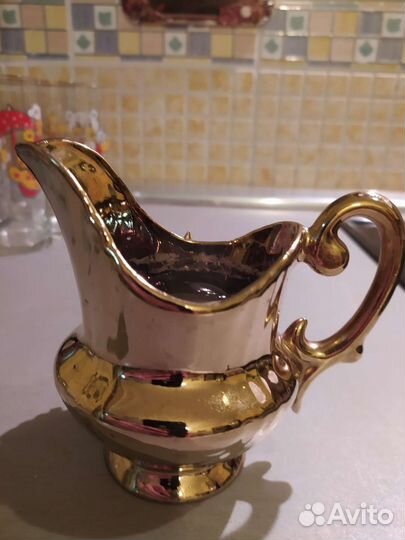 Молочник (кувшинчик) фарфоровый