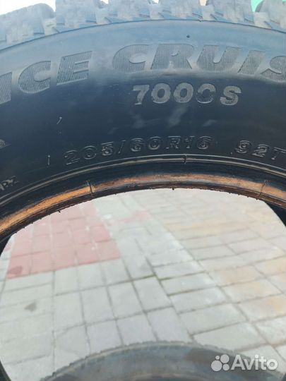Bridgestone Ice Cruiser 7000 205/60 R16
