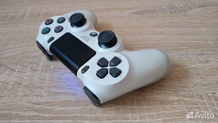 Original Dualshock4 v2, Glacier White