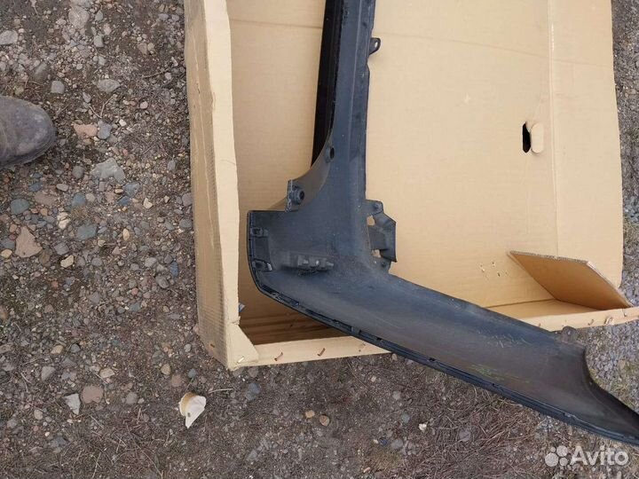 Продам бампер задний тойота вокси