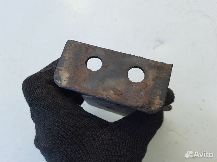 Кронштейн задней опоры МКПП Lifan Smily