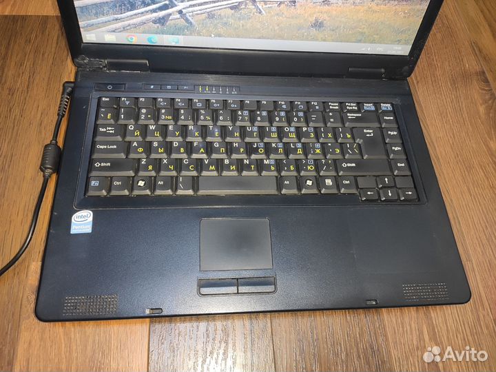 Ноутбук RoverBook Voyager V510