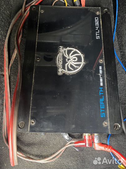 Сабвуфер+усилитель alpine800W+soundstream 4k