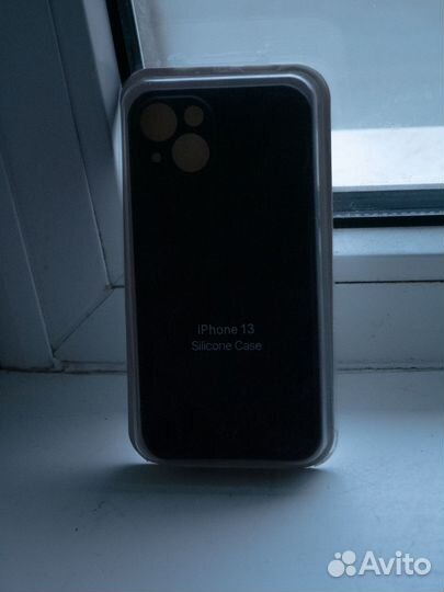 Чехол чёрный для iPhone 13