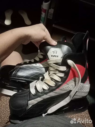 Коньки хоккейные