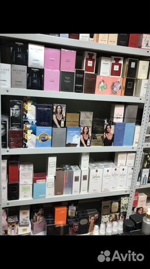 Парфюмерия. Версаче. Манталь. Лакост и другие