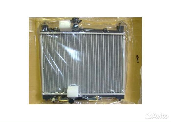 Радиатор охлаждения Toyota Vitz Prius в наличии