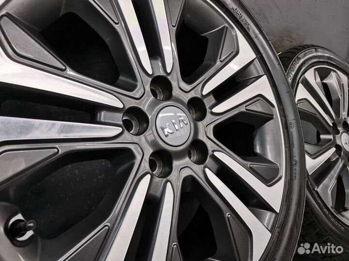 Комплект оригинальных колес KIA Optima K5 R18