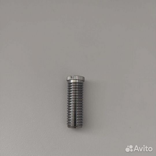 Втулка полая для выпуска. Винт для выпуска