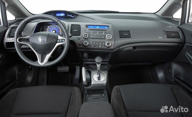 Торпедо Honda Civic панель приборов