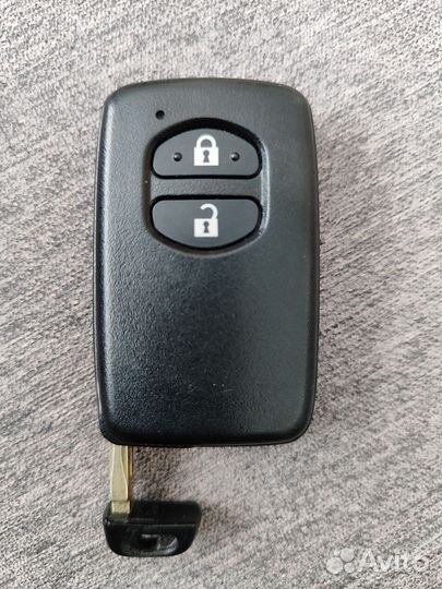 Смарт ключ toyota prius alpha