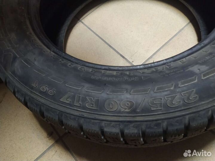 Nokian Tyres Hakkapeliitta 7 SUV 225/60 R17