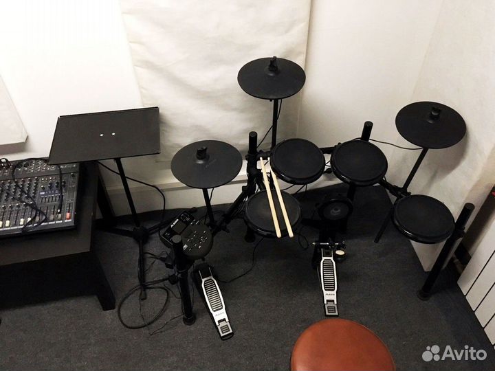 Аренда ретро-микрофона Shure, электронных ударных