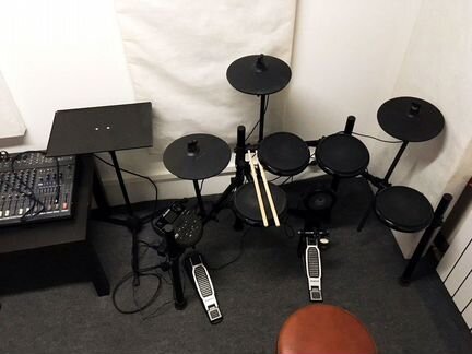 Аренда ретро-микрофона Shure, электронных ударных