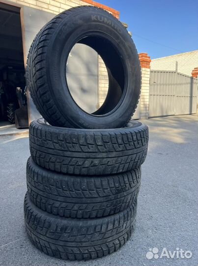 Kumho I'Zen KW22 235/65 R17