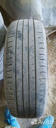 Kumho Solus KH17 215/60 R17