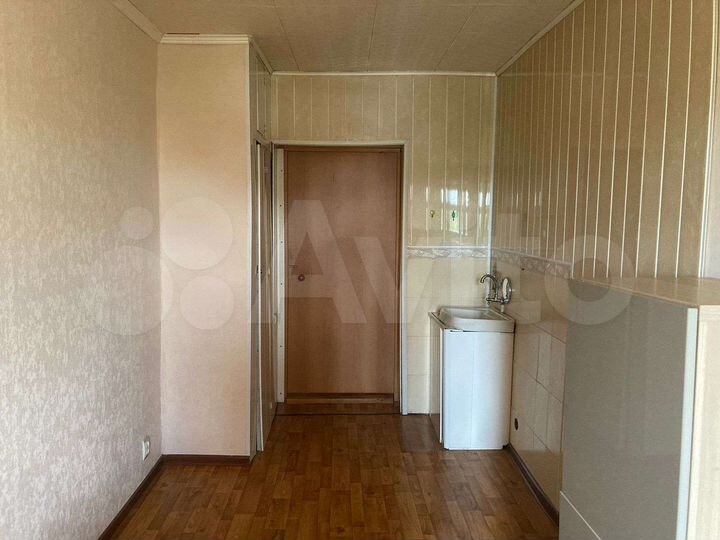 Комната 15 м² в 5-к., 4/4 эт.