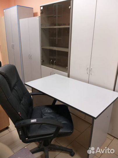 Стол,тумба,кресло,шкаф