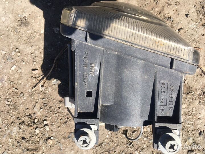 Противотуманная фара Subaru Legacy