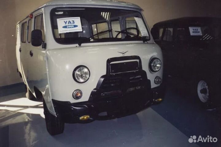 Накладка Решетка радиатора на УАЗ-452 (облицовка)