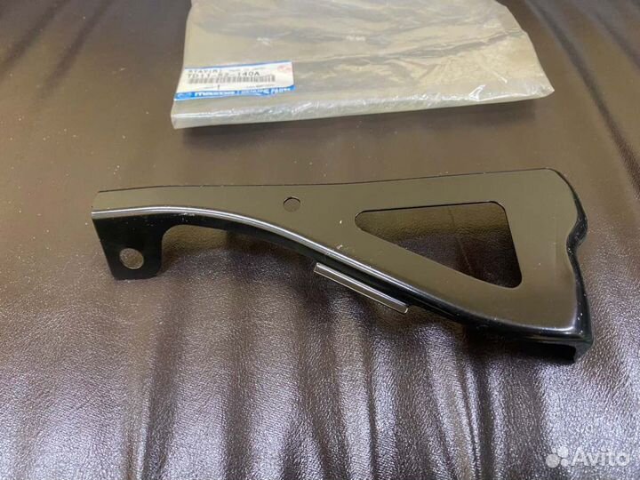 Кронштейн крепления правого крыла Mazda cx-9