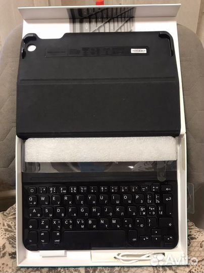 Чехол клавиатура для iPad Air 1/2 поколения