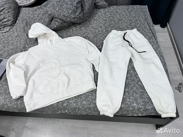 Спортивный костюм женский