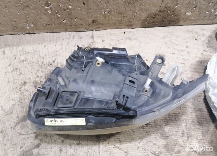 Фара xenon bmw 1-series e87