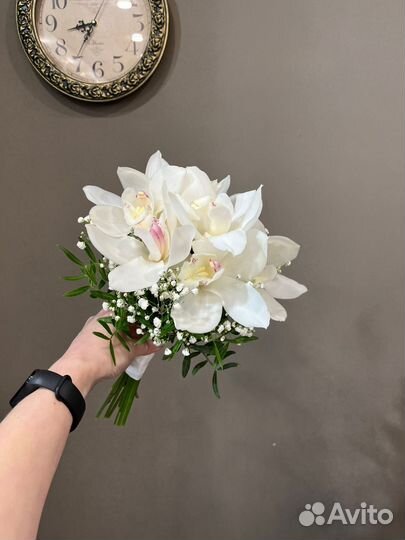 Букет невесты с орхидеями