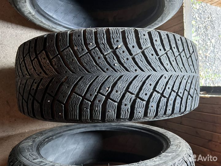 Michelin X-Ice North 4 235/45 R18 98T