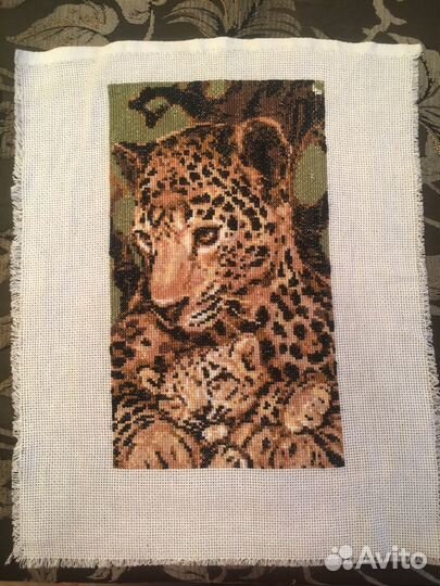 Вышивка «Леопард с детенышем»