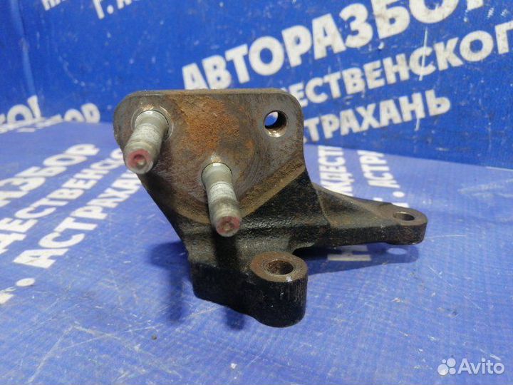 Крепление двигателя Kia Ceed хэтчбек G4FA 2008