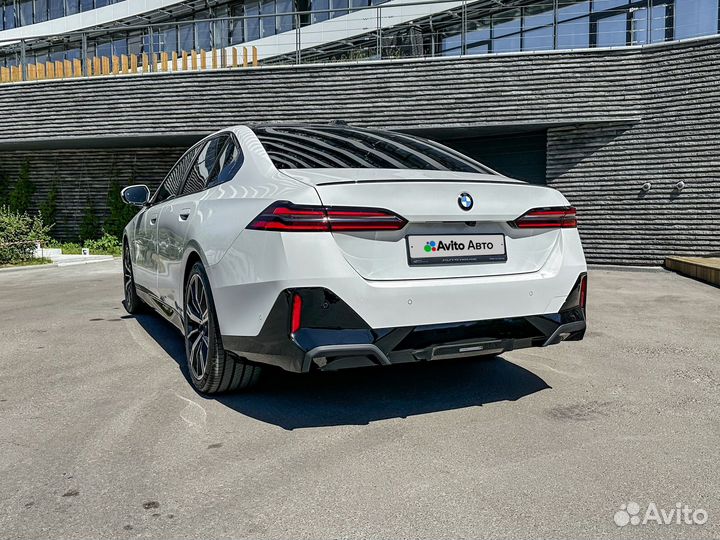 BMW 5 серия 2.0 AT, 2023, 2 500 км