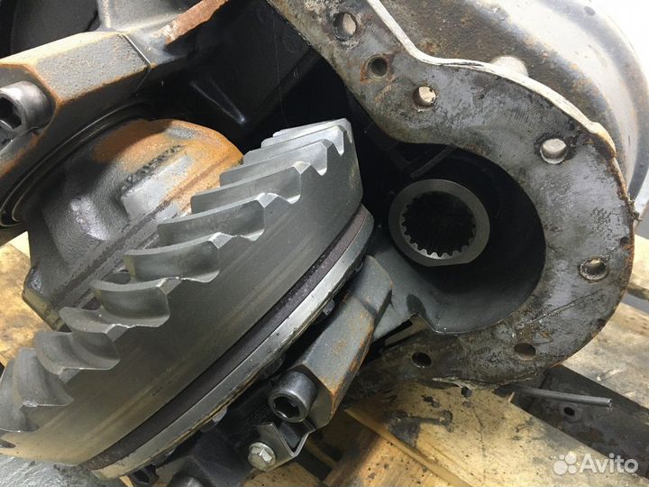 Редуктор среднего моста Z19/33R Iveco Eurotrakker