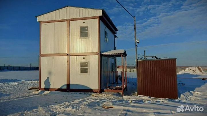 Модульное здание из бытовок
